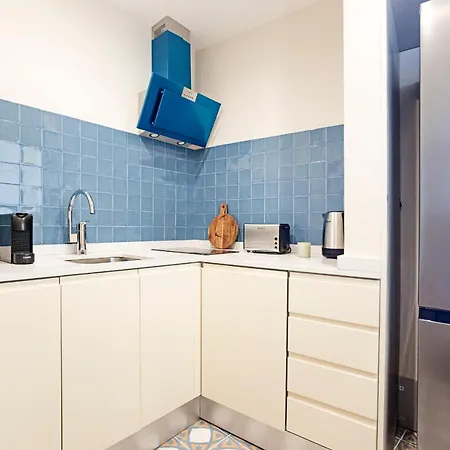 Apartment Brand New 4br W/ 200yrs Of History In By Lovelystay
