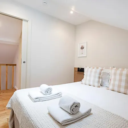 Brand New 4br W/ 200yrs Of History In By Lovelystay